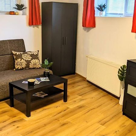 Cosy One Bedroom Flat With Free Parking & Wifi Κλουζ-Ναπόκα Εξωτερικό φωτογραφία